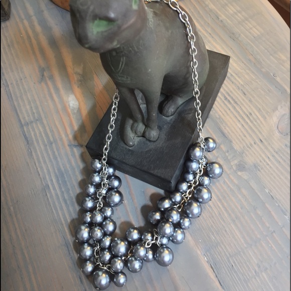 Bouncing Baubles! Gunmetal Gray Faux Pearls - Picture 4 of 6